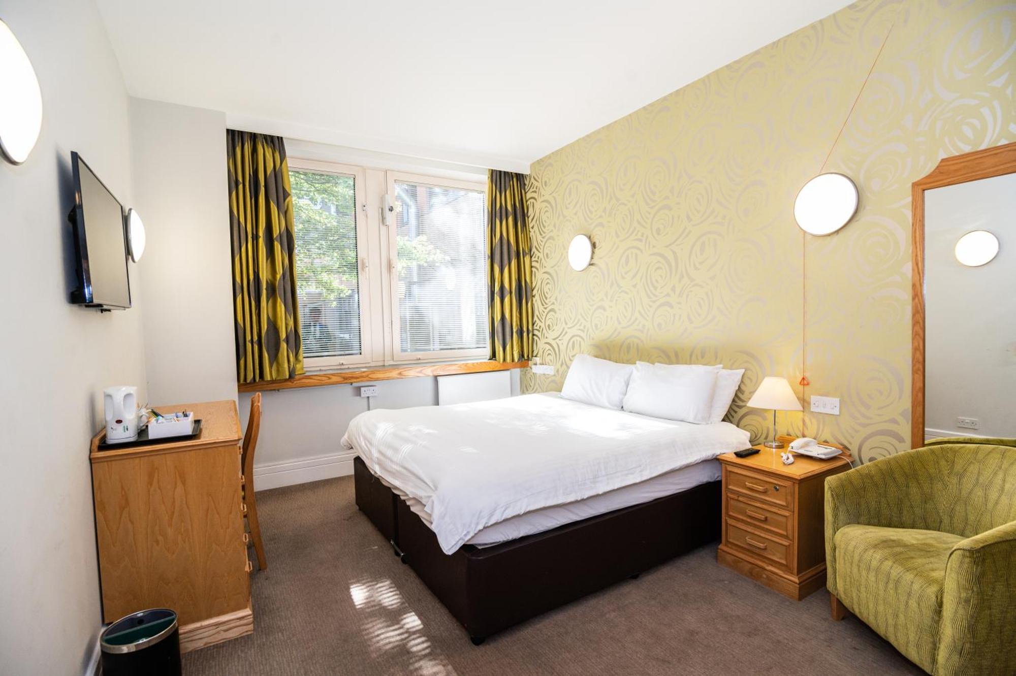 Kents Hill Park Training & Conference Centre Hotel 3*
