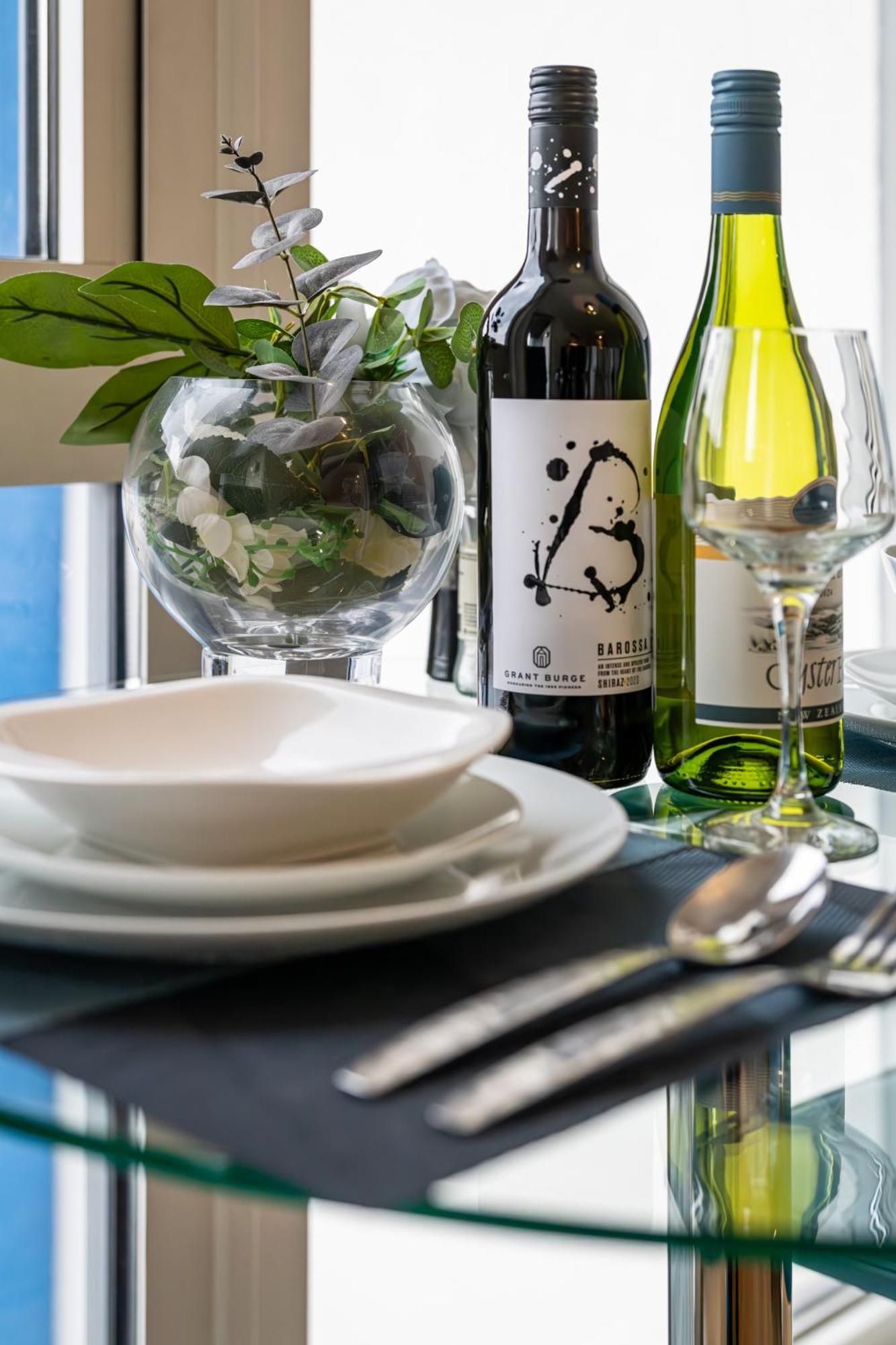 Brightleap Centre: Stylish Home-away With Smart Amenities * Milton Keynes
