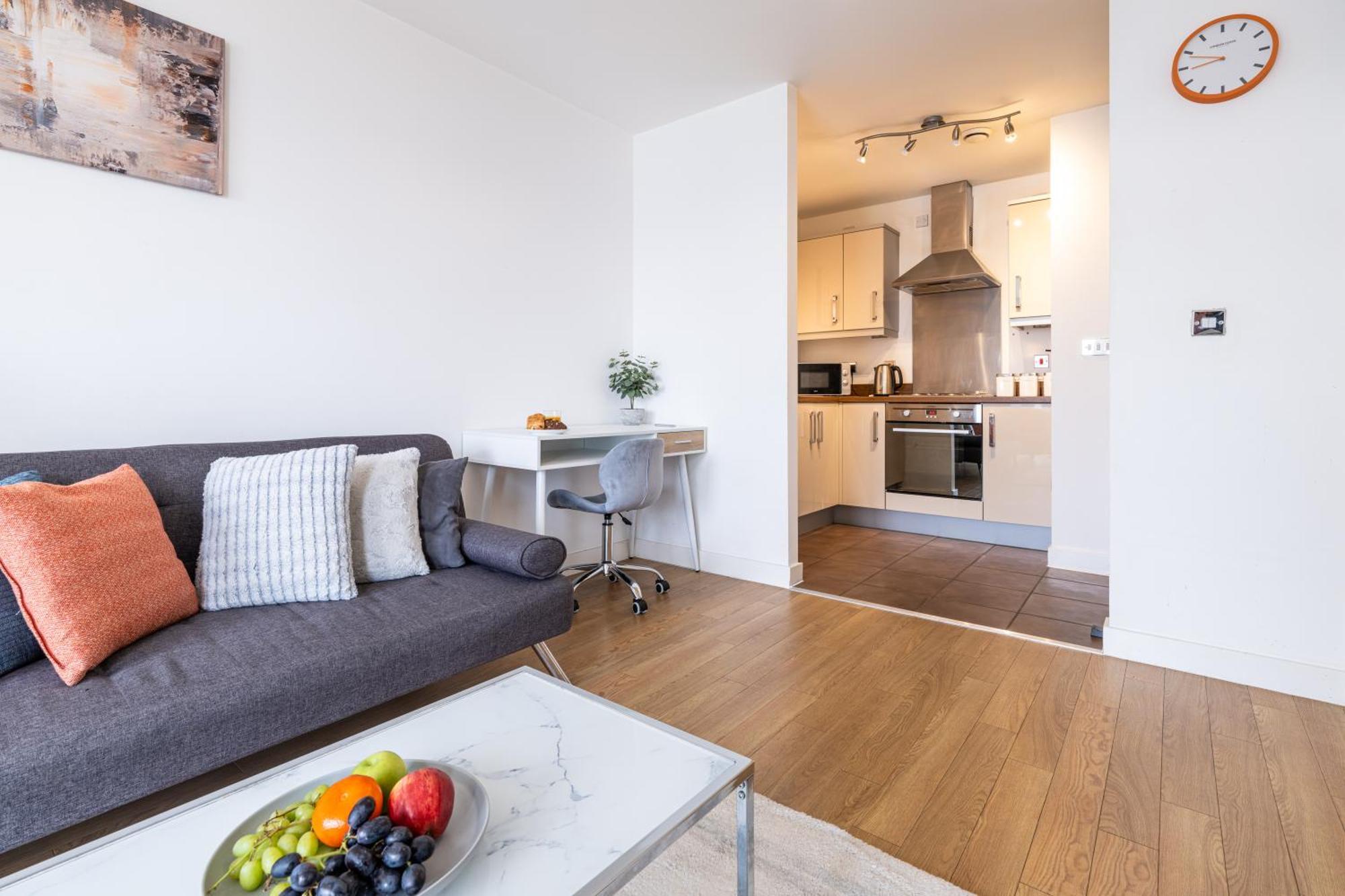Brightleap Centre: Stylish Home-away With Smart Amenities