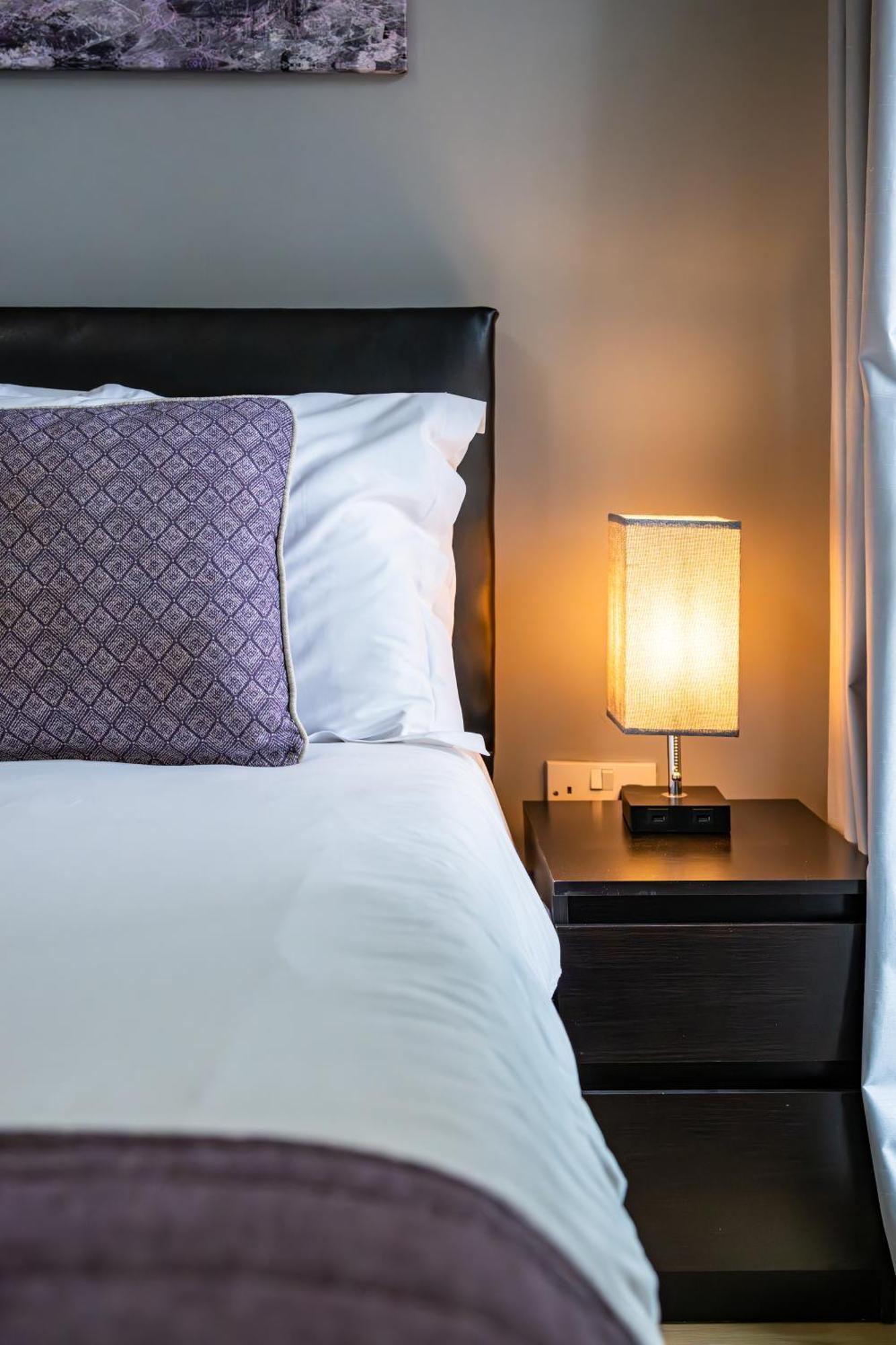 Apartment Brightleap Centre: Stylish Home-away With Smart Amenities Milton Keynes