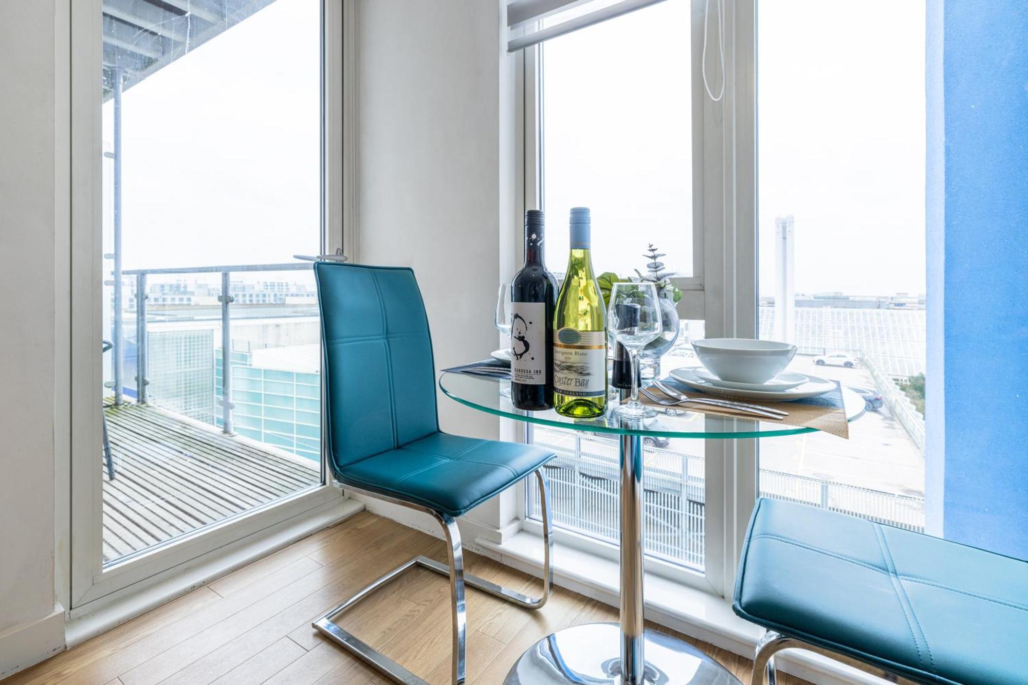 Brightleap Centre: Stylish Home-away With Smart Amenities *