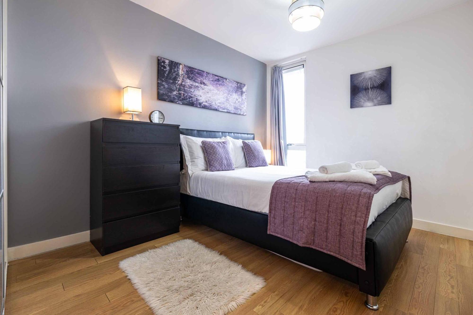 Brightleap Centre: Stylish Home-away With Smart Amenities Milton Keynes