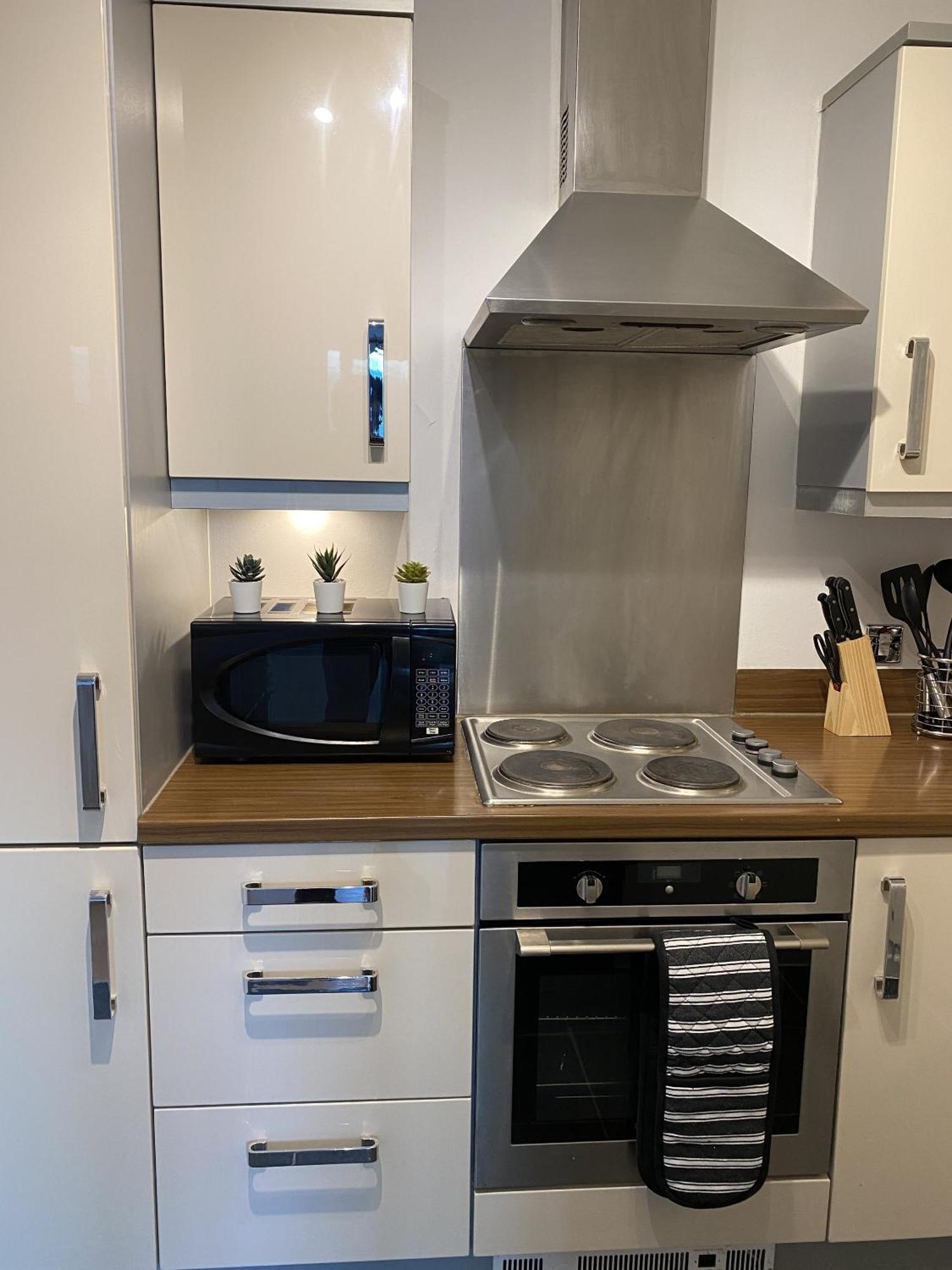 Tailor That - Chelsea House * Milton Keynes