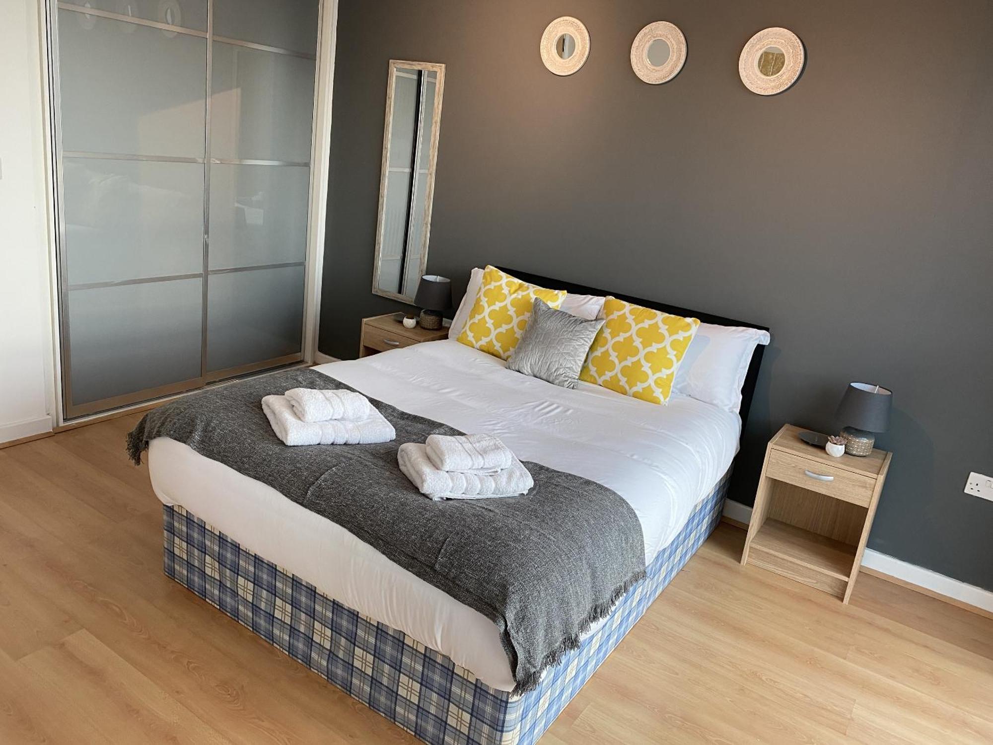 Tailor That - Chelsea House Apartment *