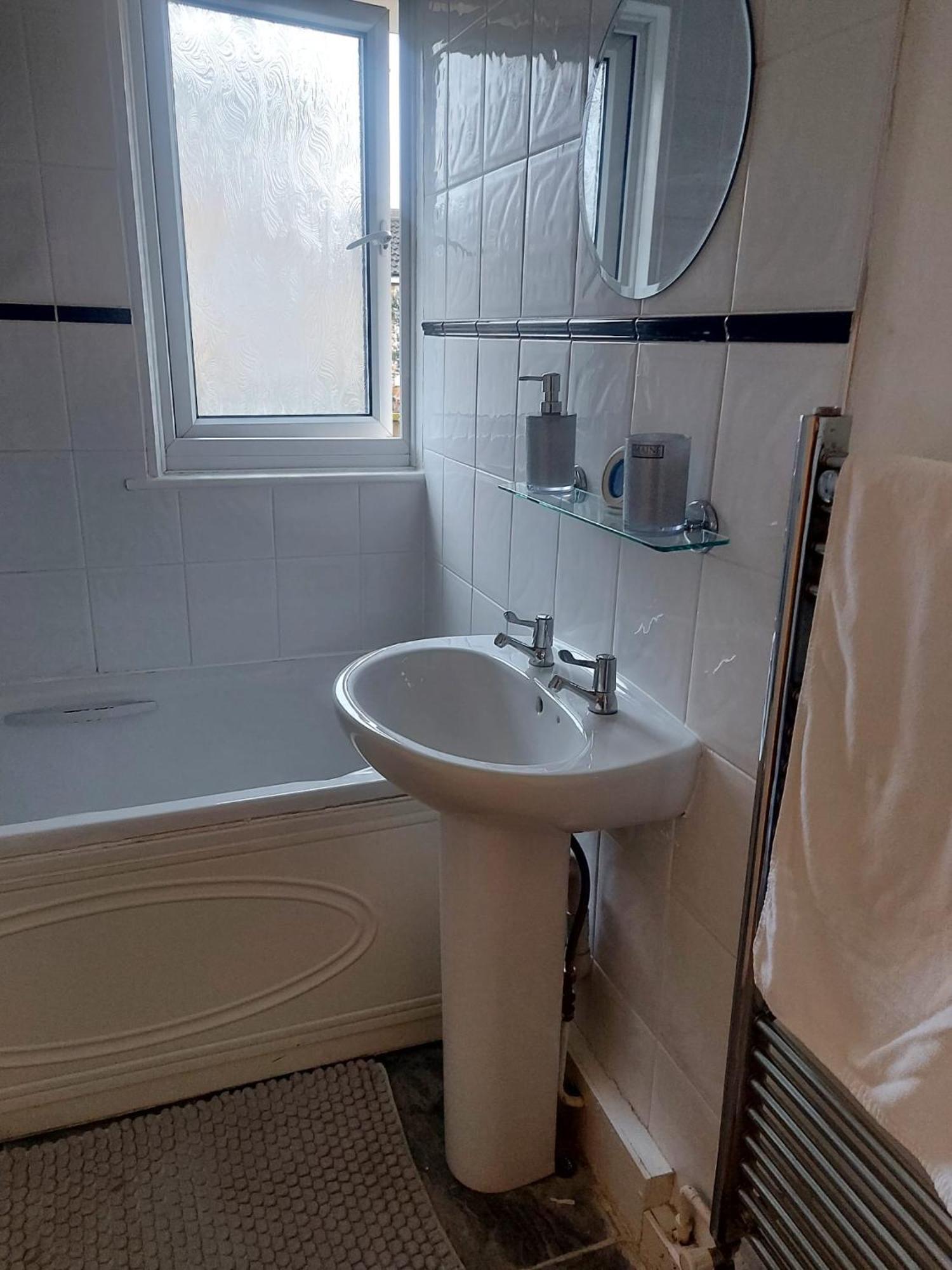 Mk Center House* 2 Bed * Milton Keynes