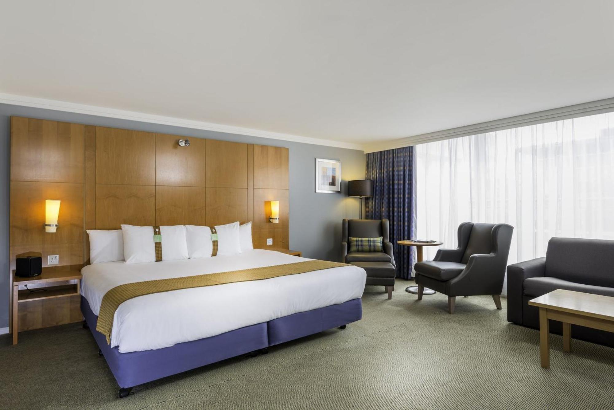 By Ihg 4* Milton Keynes