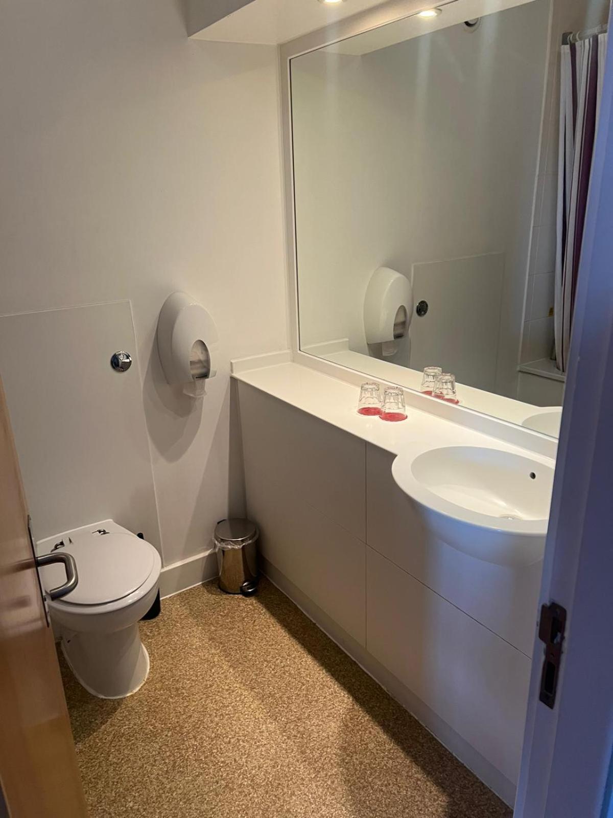 The Willen 3* Milton Keynes