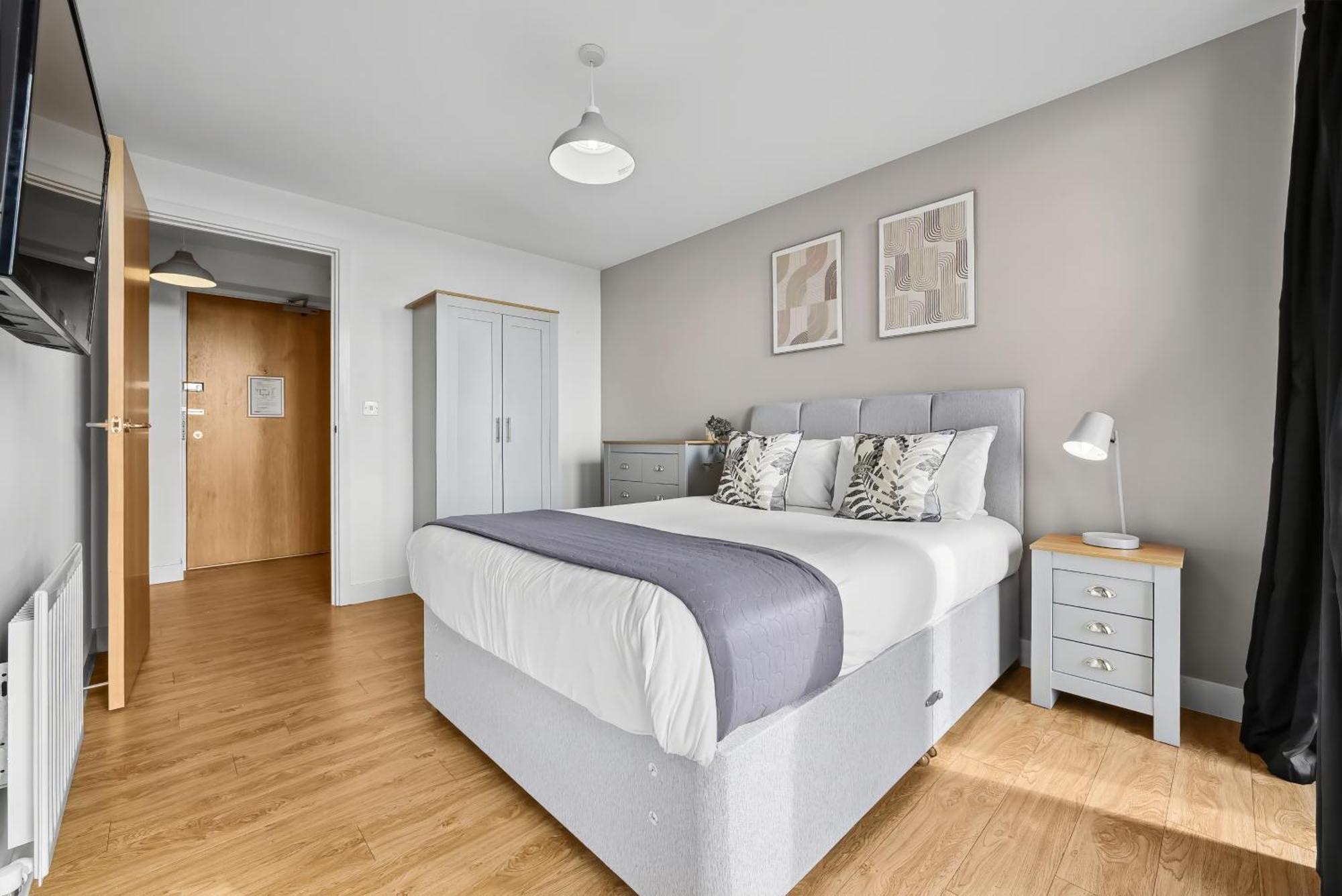 Cotels At Vizion: Serviced With Free Parking Apartment Milton Keynes