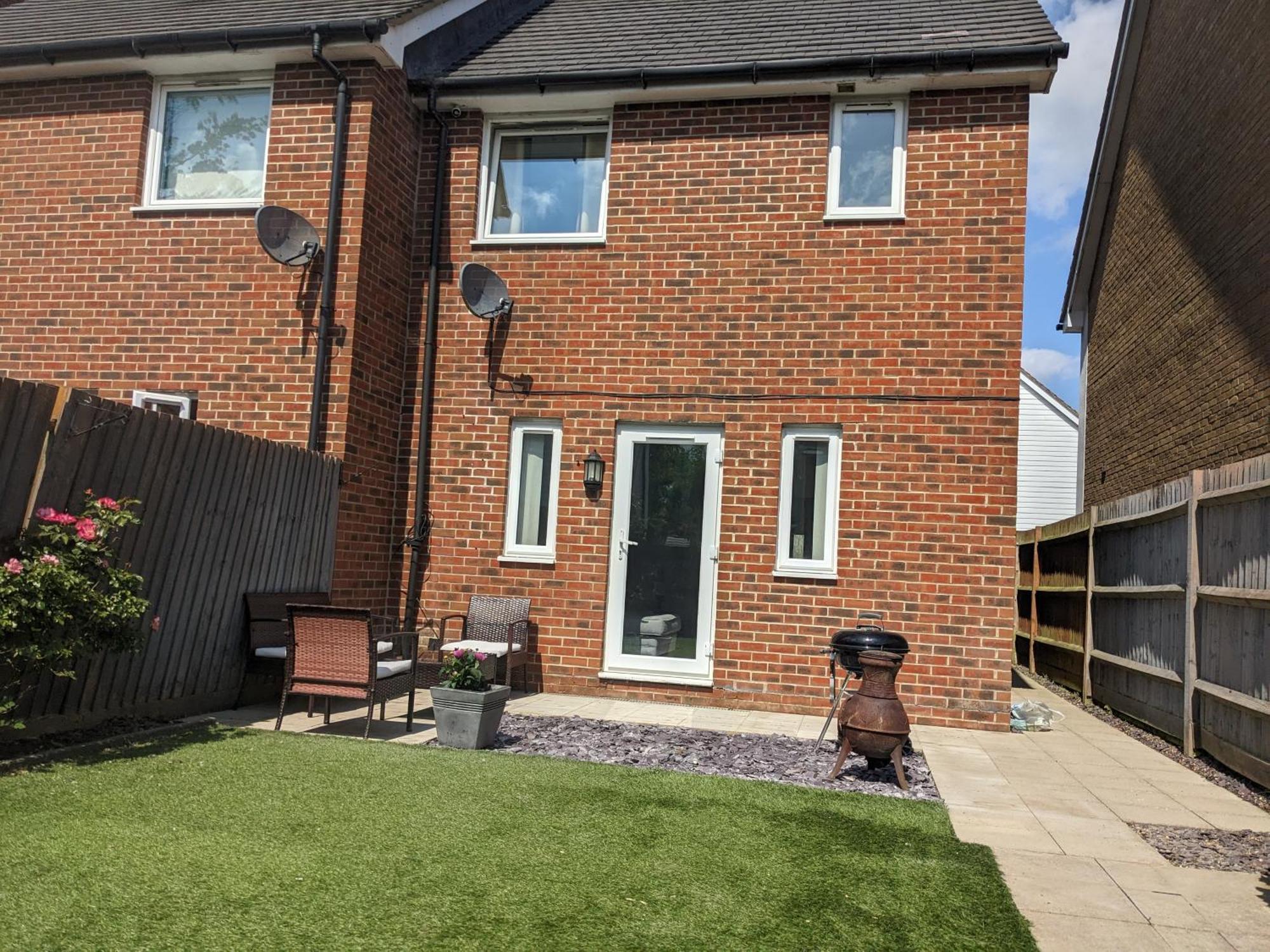 Holiday home Entire 3 Bed Sleeps 6, Wifi, 2 Parking Spaces Milton Keynes