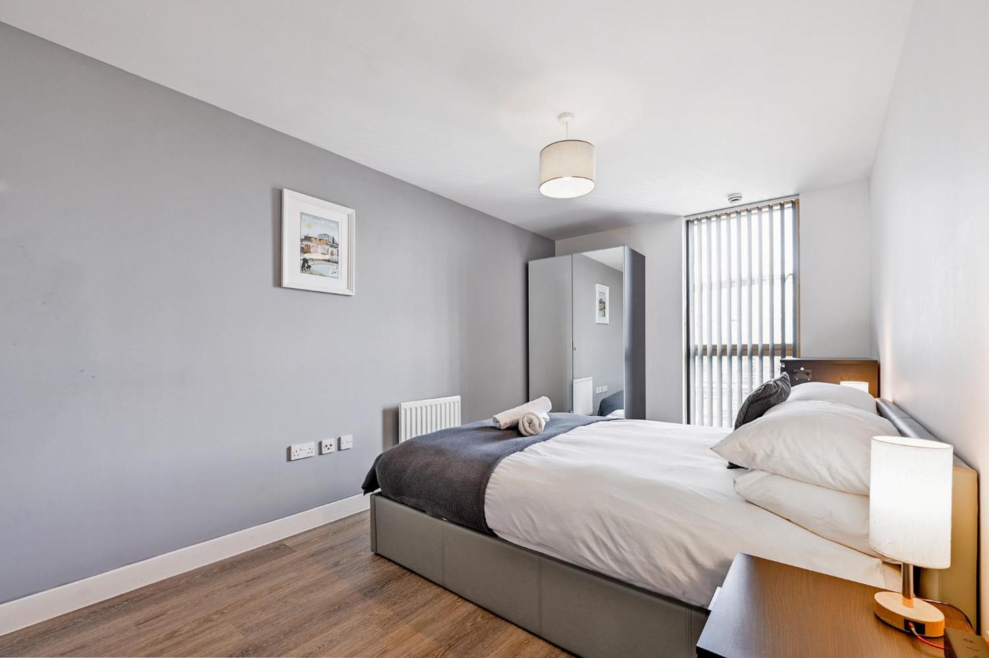 The Vizion Serviced From Pincott - Free Parking, Private Balcony, And Wifi *