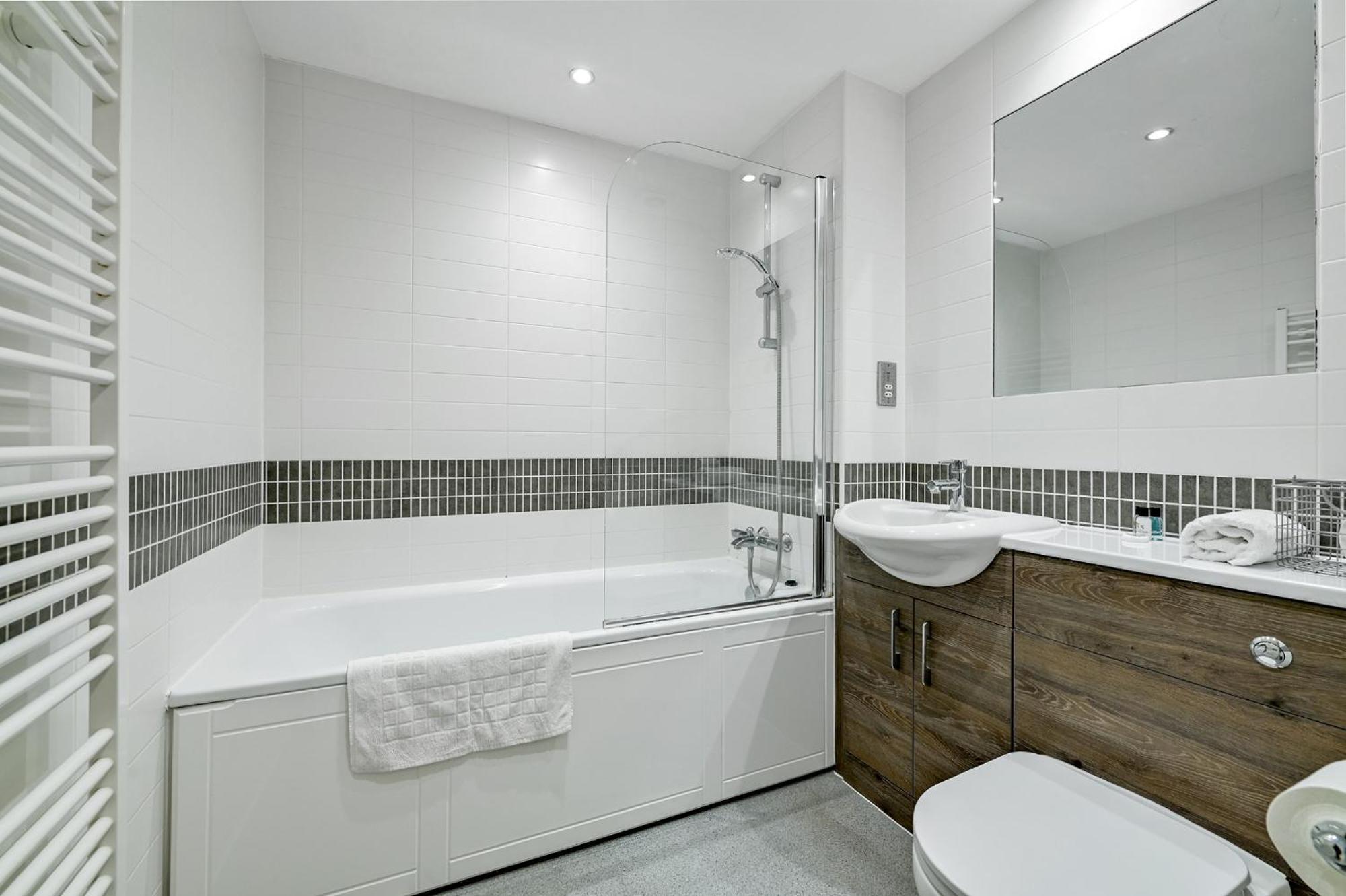 The Vizion Serviced From Pincott - Free Parking, Private Balcony, And Wifi Apartment Milton Keynes