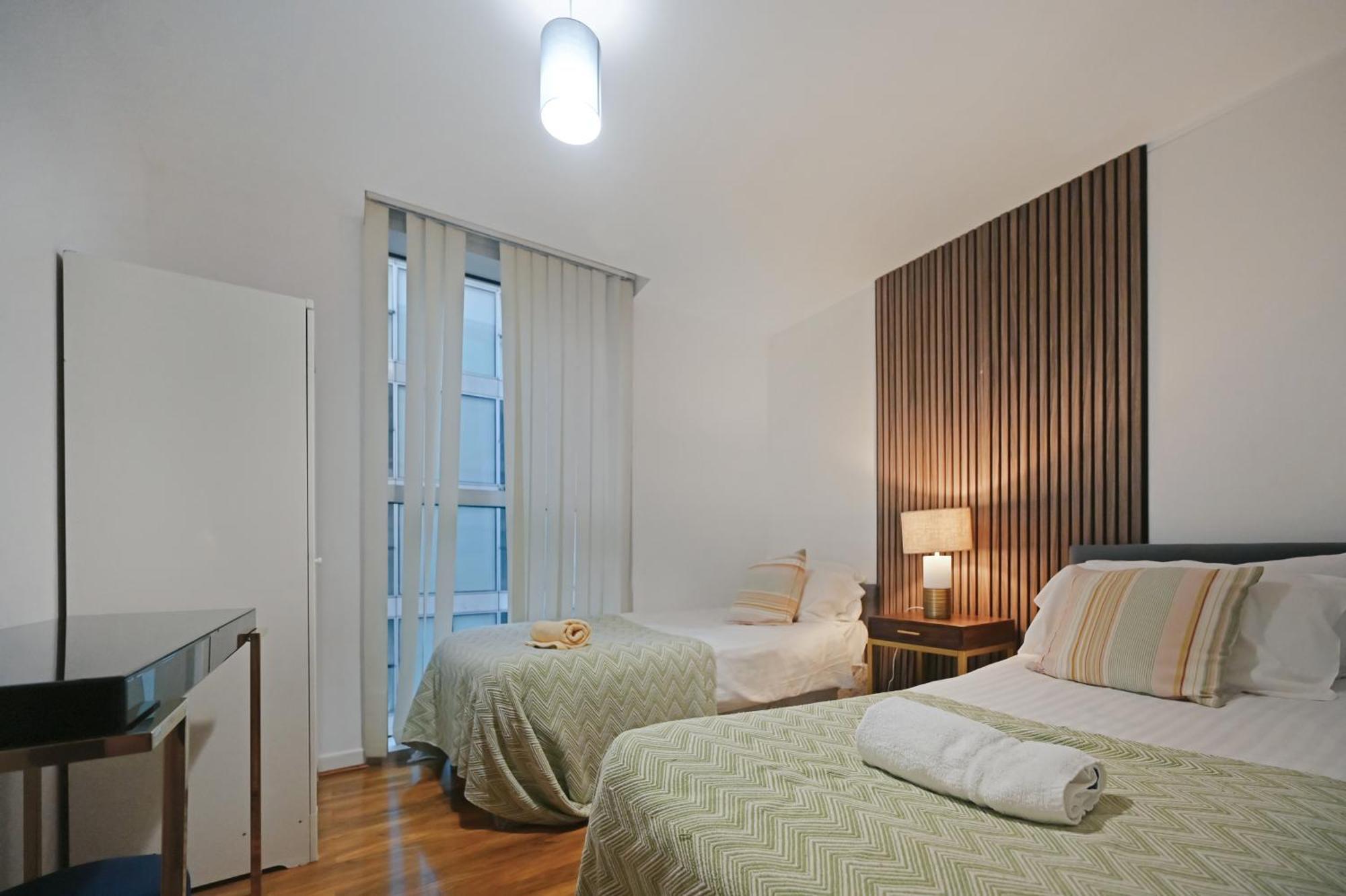Blue Diamond Apartment *