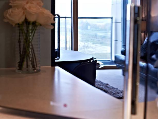 - Vizion Hotel 4*