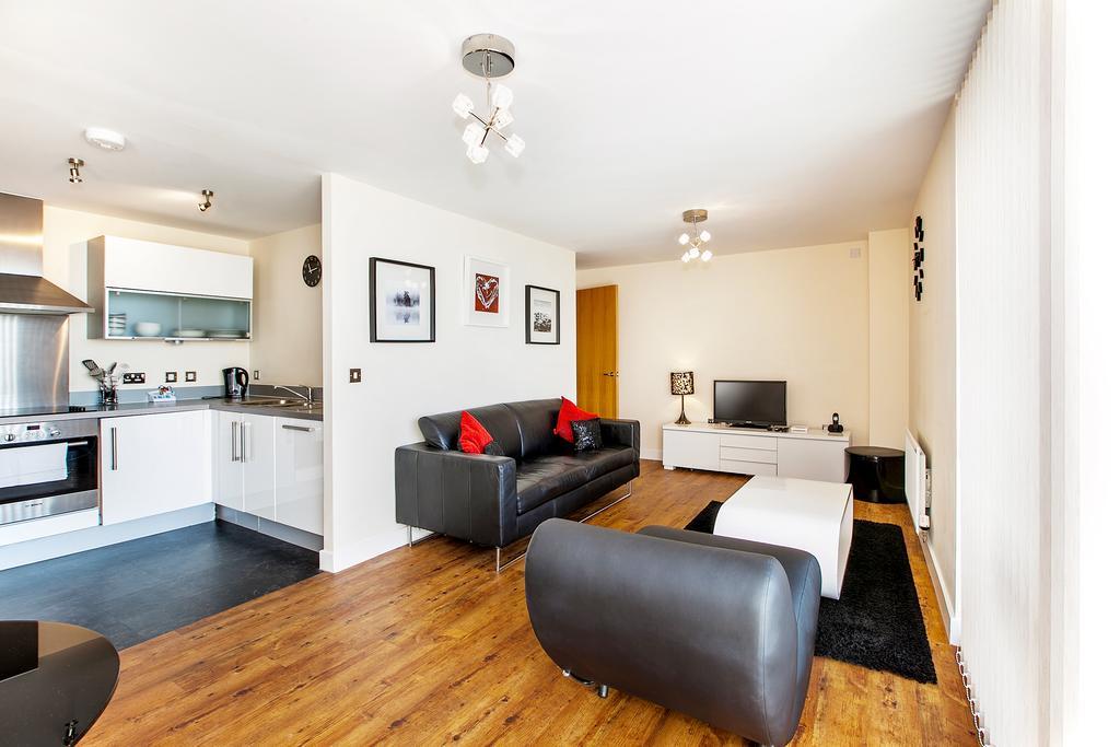 Apartamento Shortstaymk Vizion Apartments, With Free Superfast Wi-Fi, Parking, Sky Sports And Movies *
