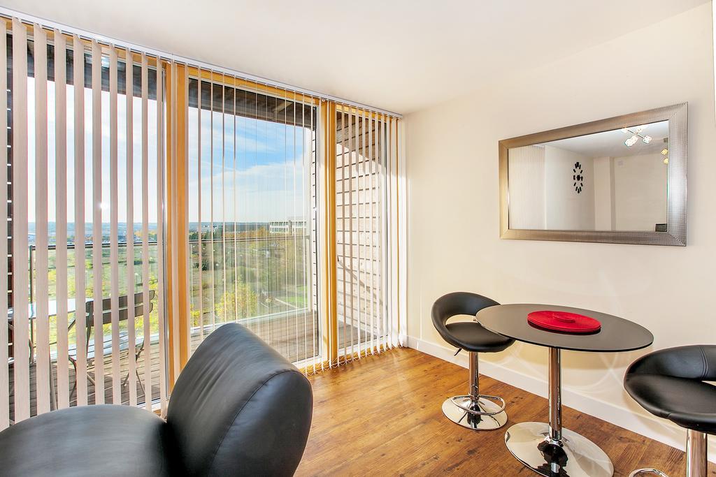Shortstaymk Vizion Apartments, With Free Superfast Wi-Fi, Parking, Sky Sports And Movies * Milton Keynes