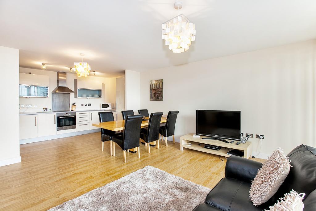 Shortstaymk Vizion Apartments, With Free Superfast Wi-Fi, Parking, Sky Sports And Movies Milton Keynes
