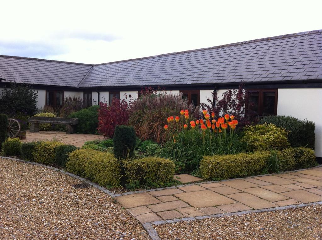 Apartment Manor Farm-mk Self-contained Serviced *