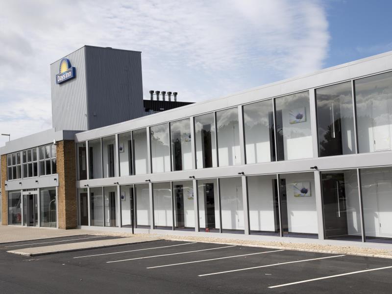 Ramada 4*