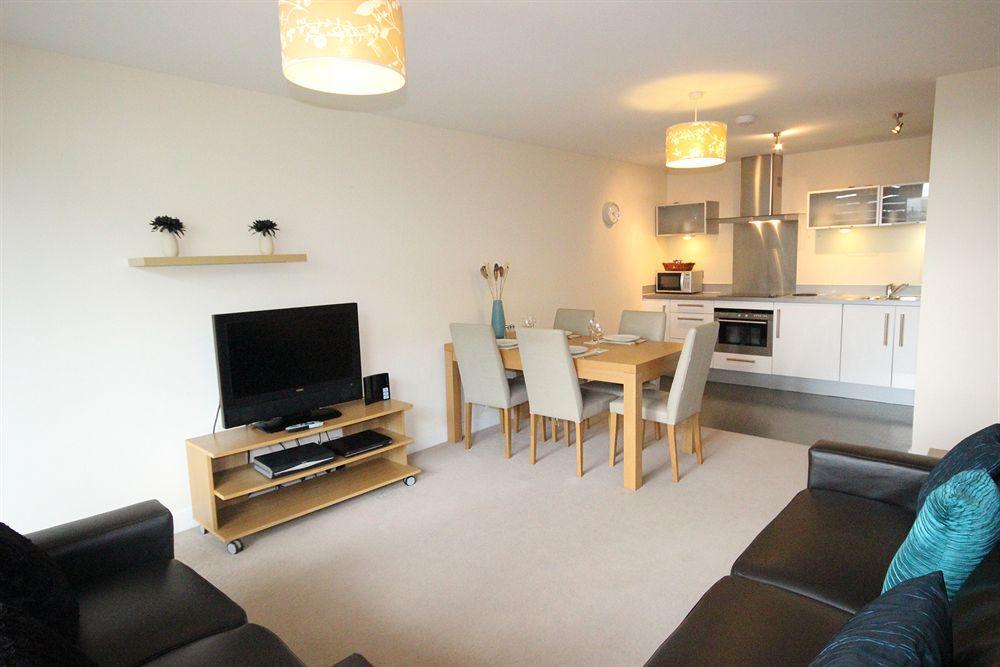 Cotels At Vizion: Serviced With Free Parking Apartment Milton Keynes