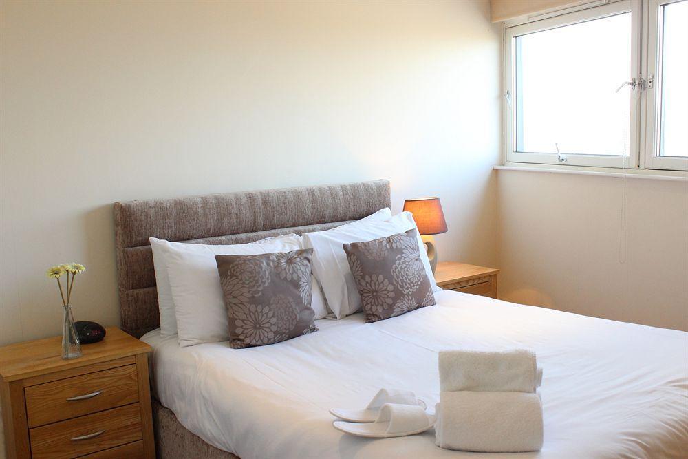 Cotels At Vizion: Serviced With Free Parking Apartment