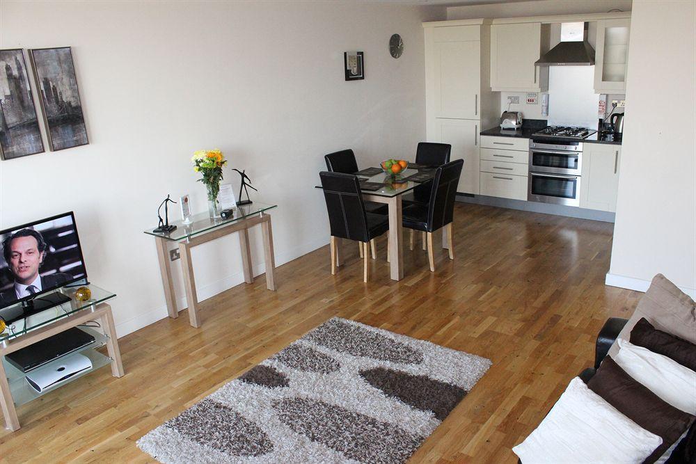 Cotels At Vizion: Serviced With Free Parking Apartment *