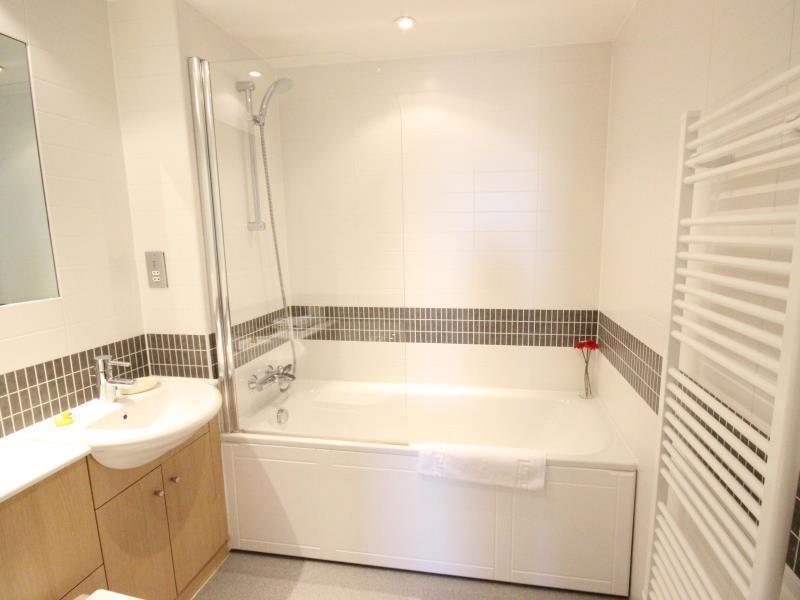 Cotels At Vizion: Serviced With Free Parking * Milton Keynes