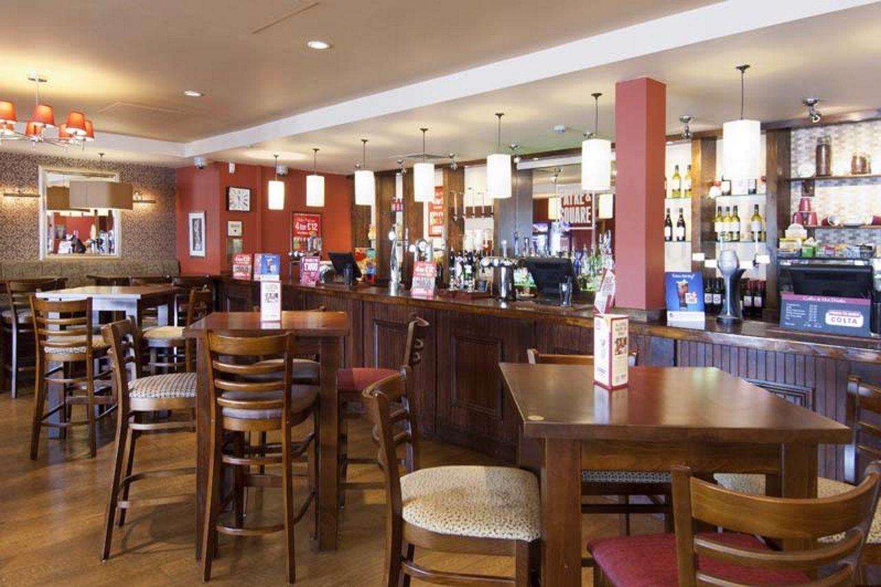 Premier Inn Milton Keynes East Willen Lake