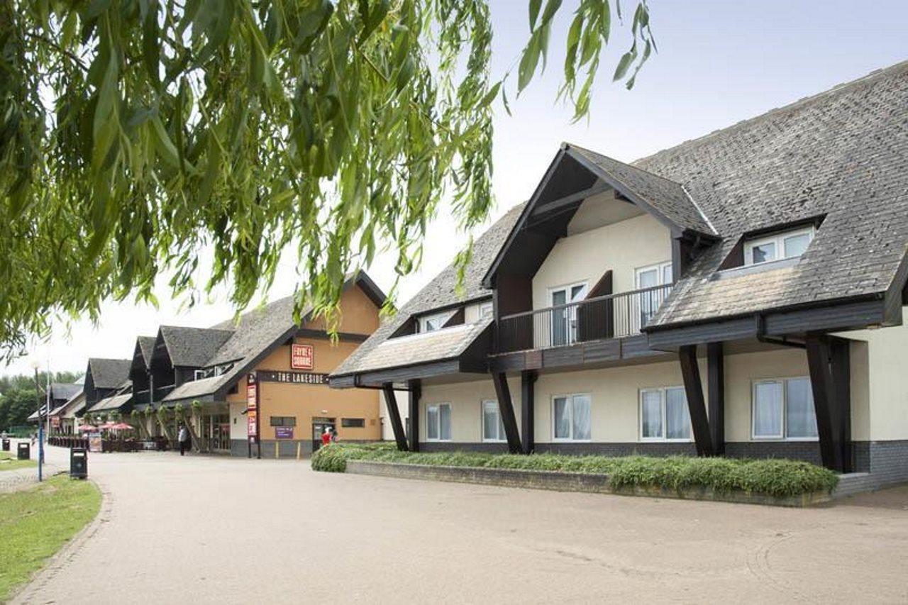 Premier Inn Milton Keynes East Willen Lake