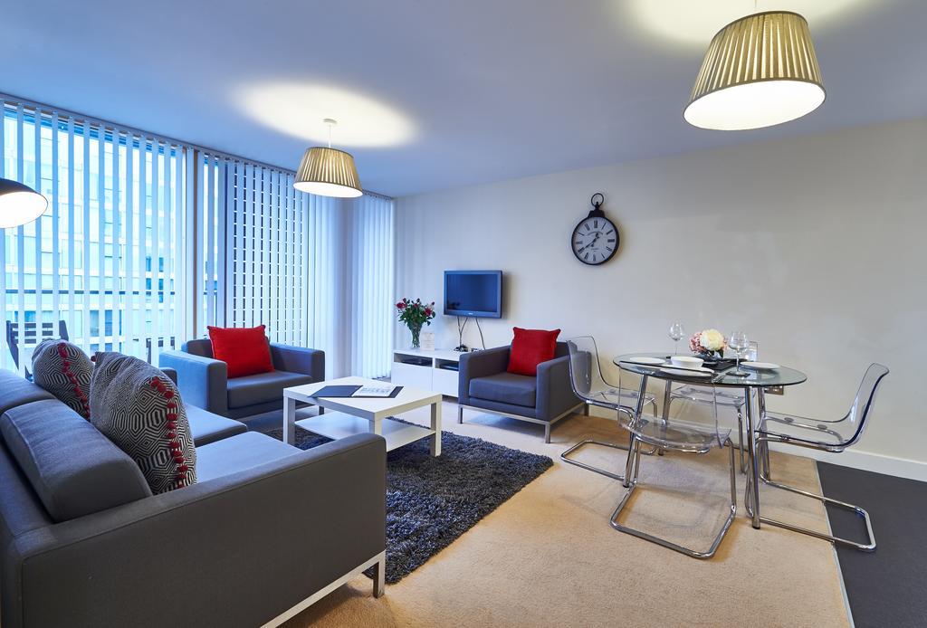 Apartamento Shortstaymk Vizion Apartments, With Free Superfast Wi-Fi, Parking, Sky Sports And Movies *