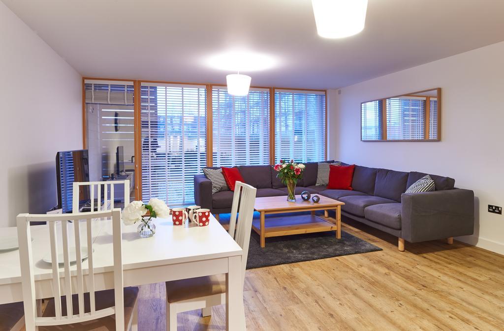 Apartamento Shortstaymk Vizion Apartments, With Free Superfast Wi-Fi, Parking, Sky Sports And Movies