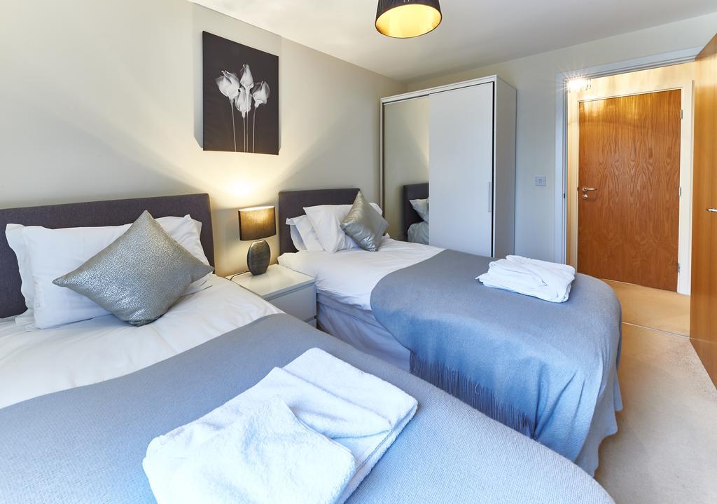 Shortstaymk Vizion Apartments, With Free Superfast Wi-Fi, Parking, Sky Sports And Movies *