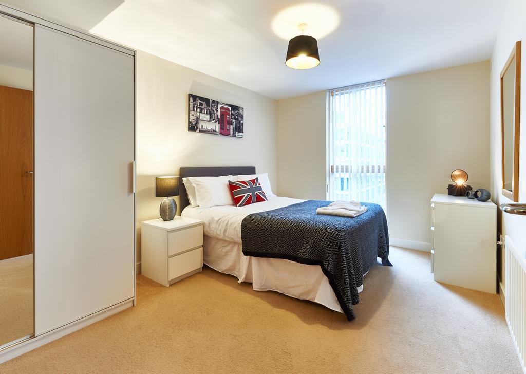 Apartamento Shortstaymk Vizion Apartments, With Free Superfast Wi-Fi, Parking, Sky Sports And Movies