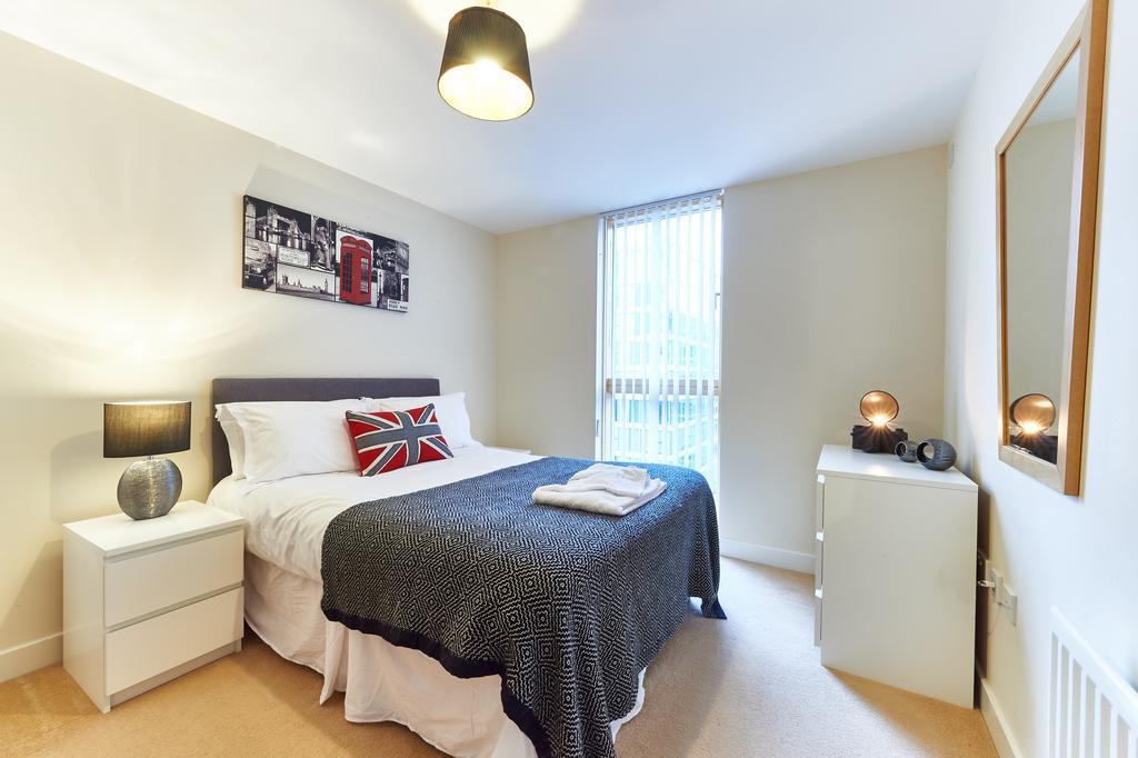 Shortstaymk Vizion Apartments, With Free Superfast Wi-Fi, Parking, Sky Sports And Movies *