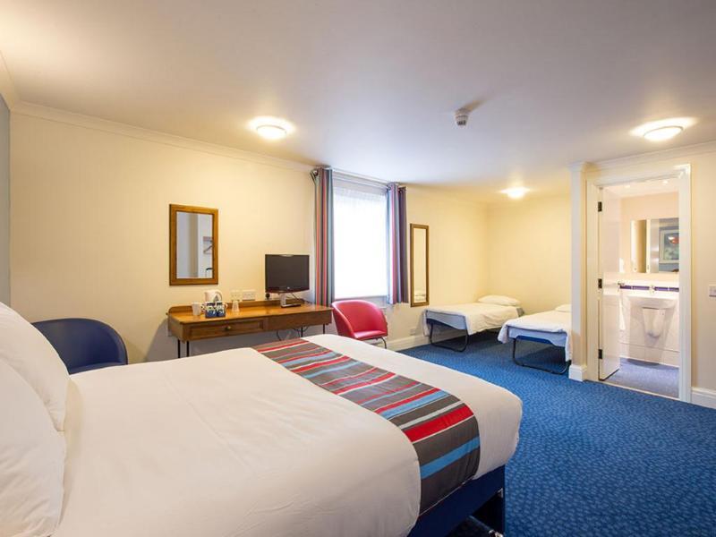 Travelodge 3*