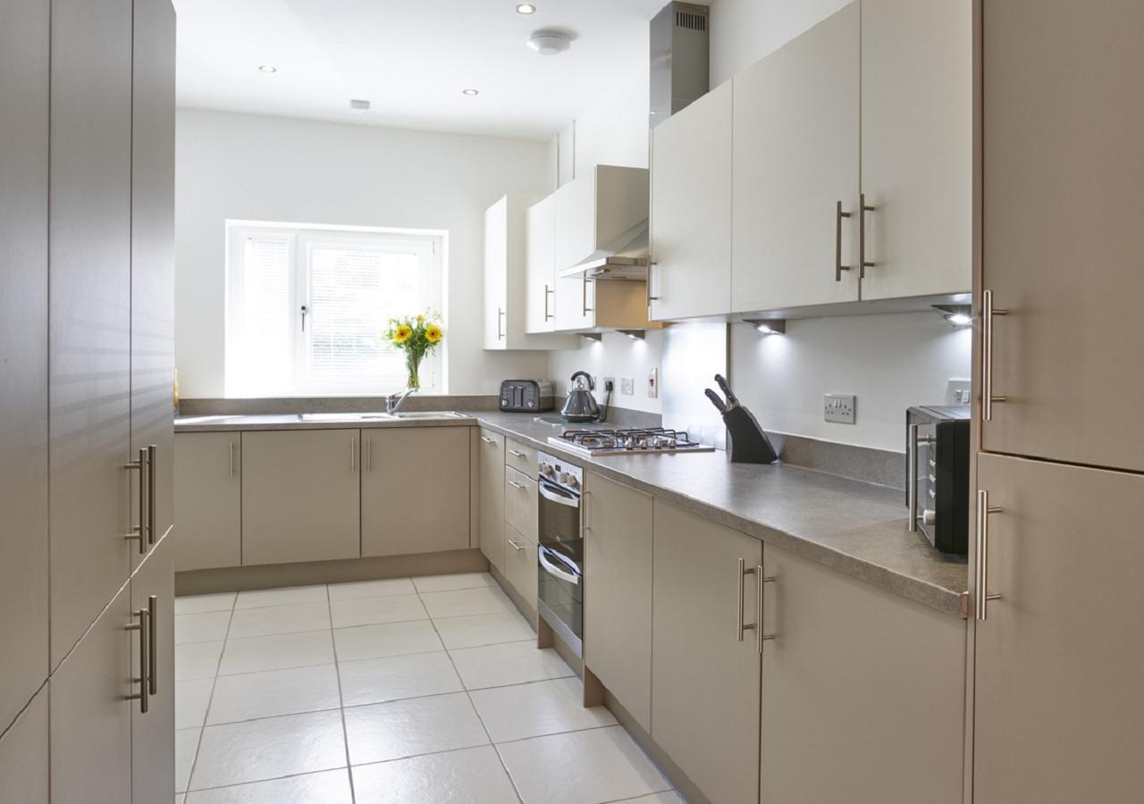 Shortstaymk Campbell Park: Serviced With Sky Sports & Free Wi-fi * Milton Keynes
