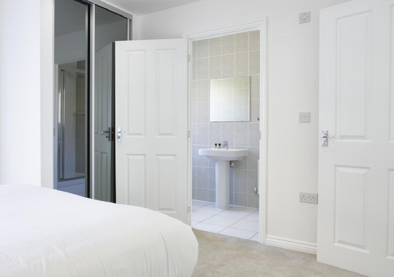Shortstaymk Campbell Park: Serviced With Sky Sports & Free Wi-fi Holiday home
