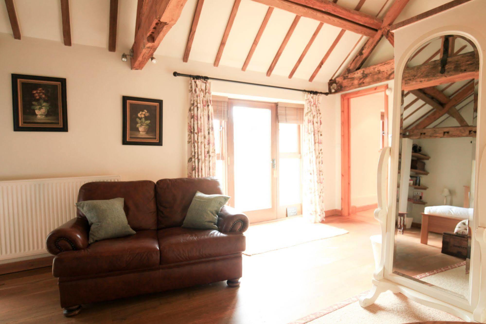 Apartment Manor Farm-mk Self-contained Serviced