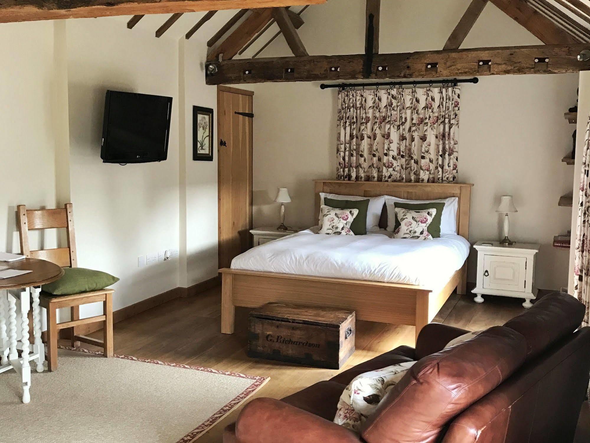 Manor Farm-mk Self-contained Serviced Apartment *