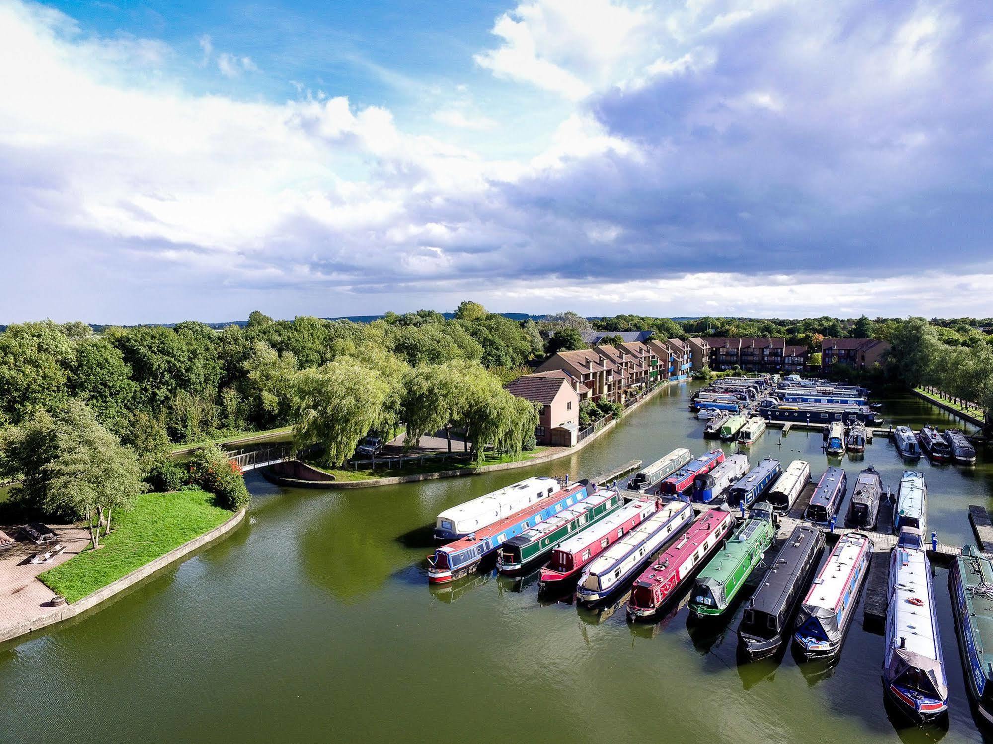 Peartree Waterside Hotel Milton Keynes