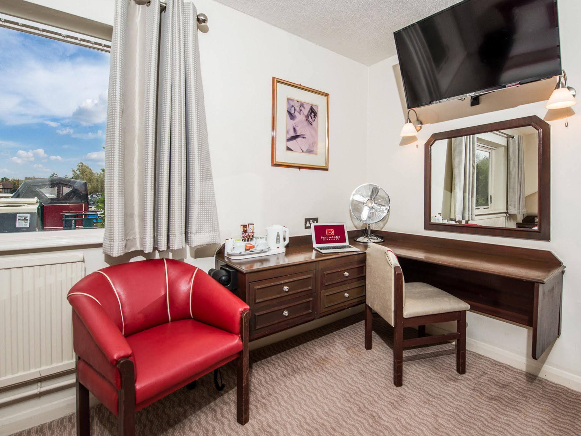 Peartree Waterside Hotel Milton Keynes