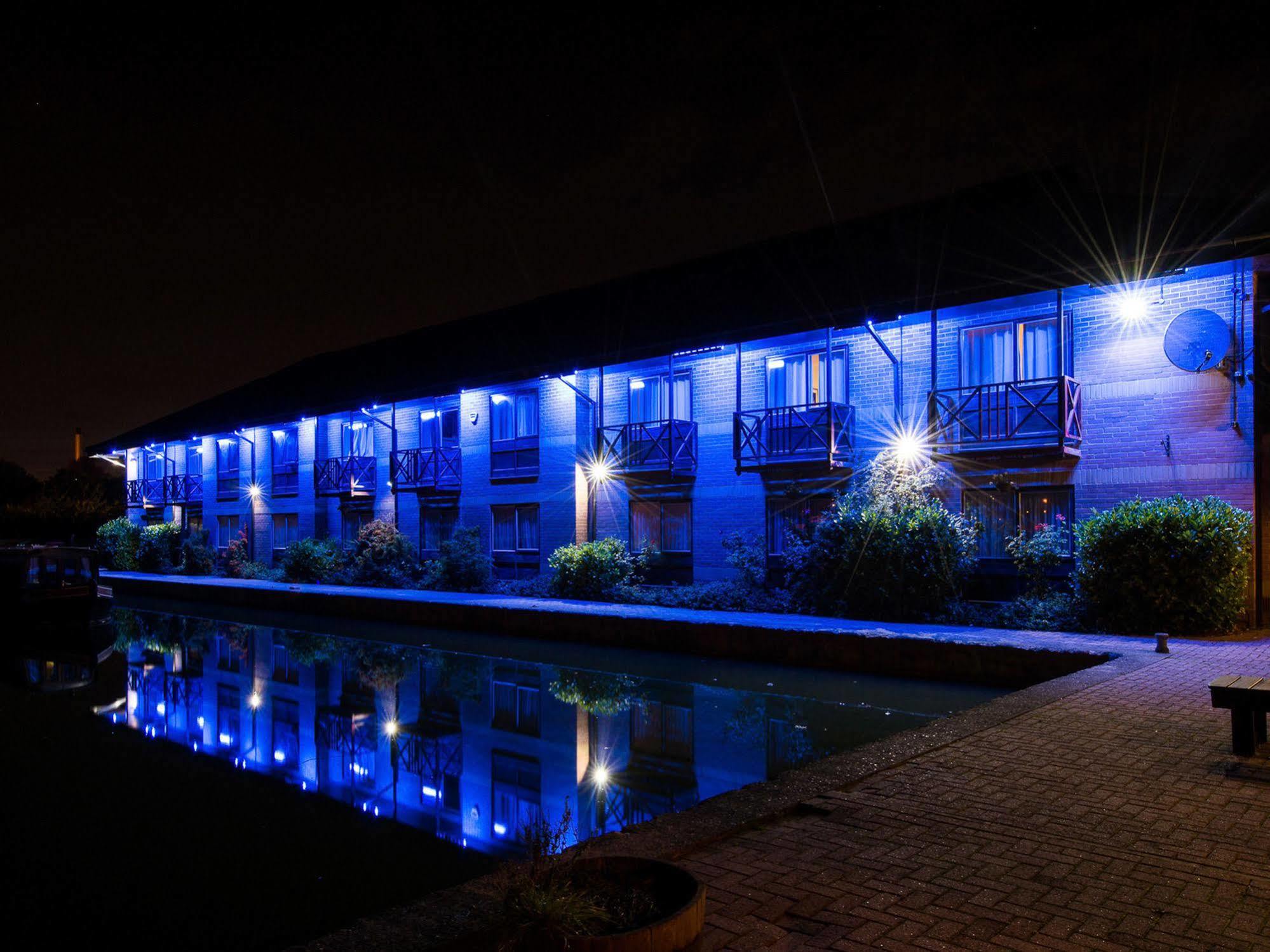Peartree Waterside Milton Keynes
