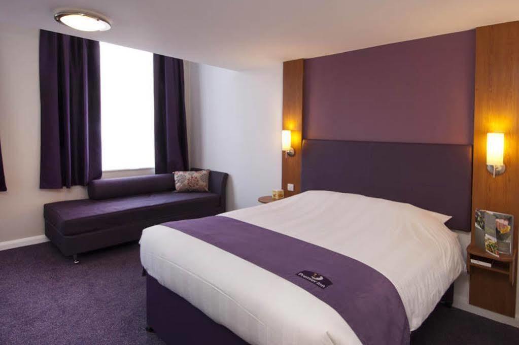 Premier Inn Milton Keynes East Willen Lake 3* Milton Keynes