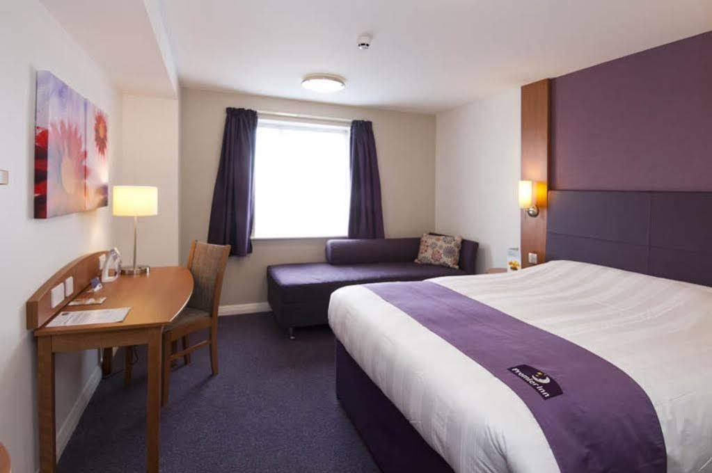 Premier Inn Milton Keynes East Willen Lake 3* Milton Keynes