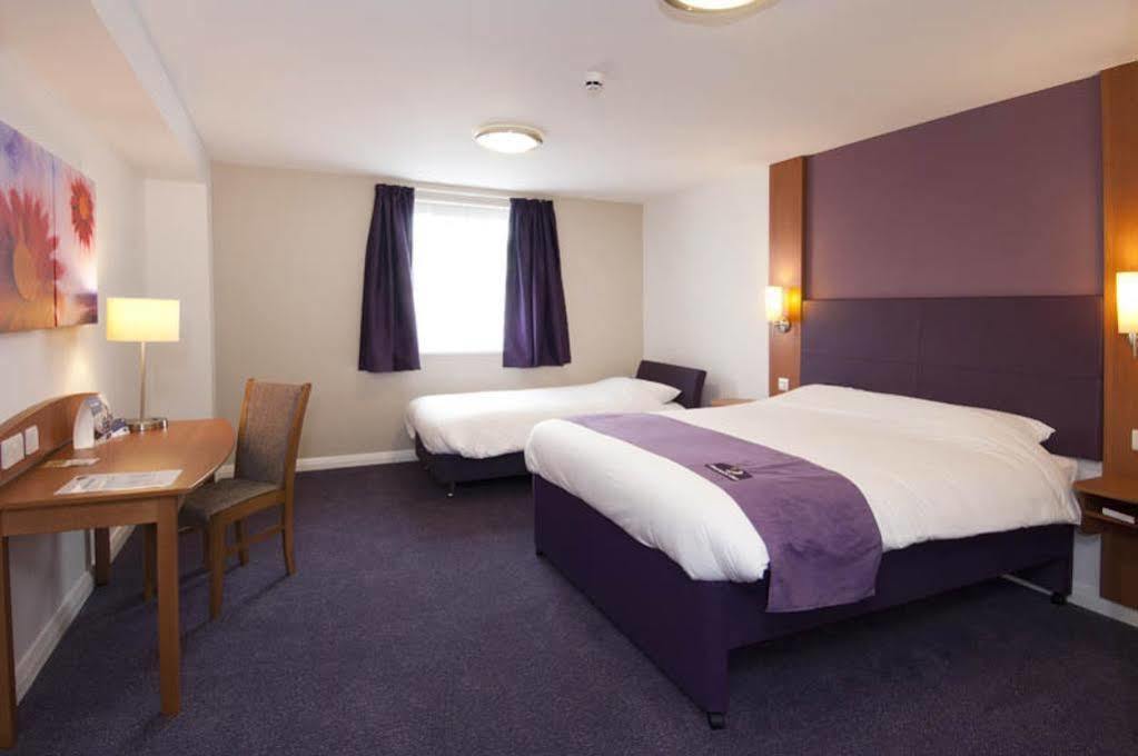 Premier Inn Milton Keynes East Willen Lake Milton Keynes