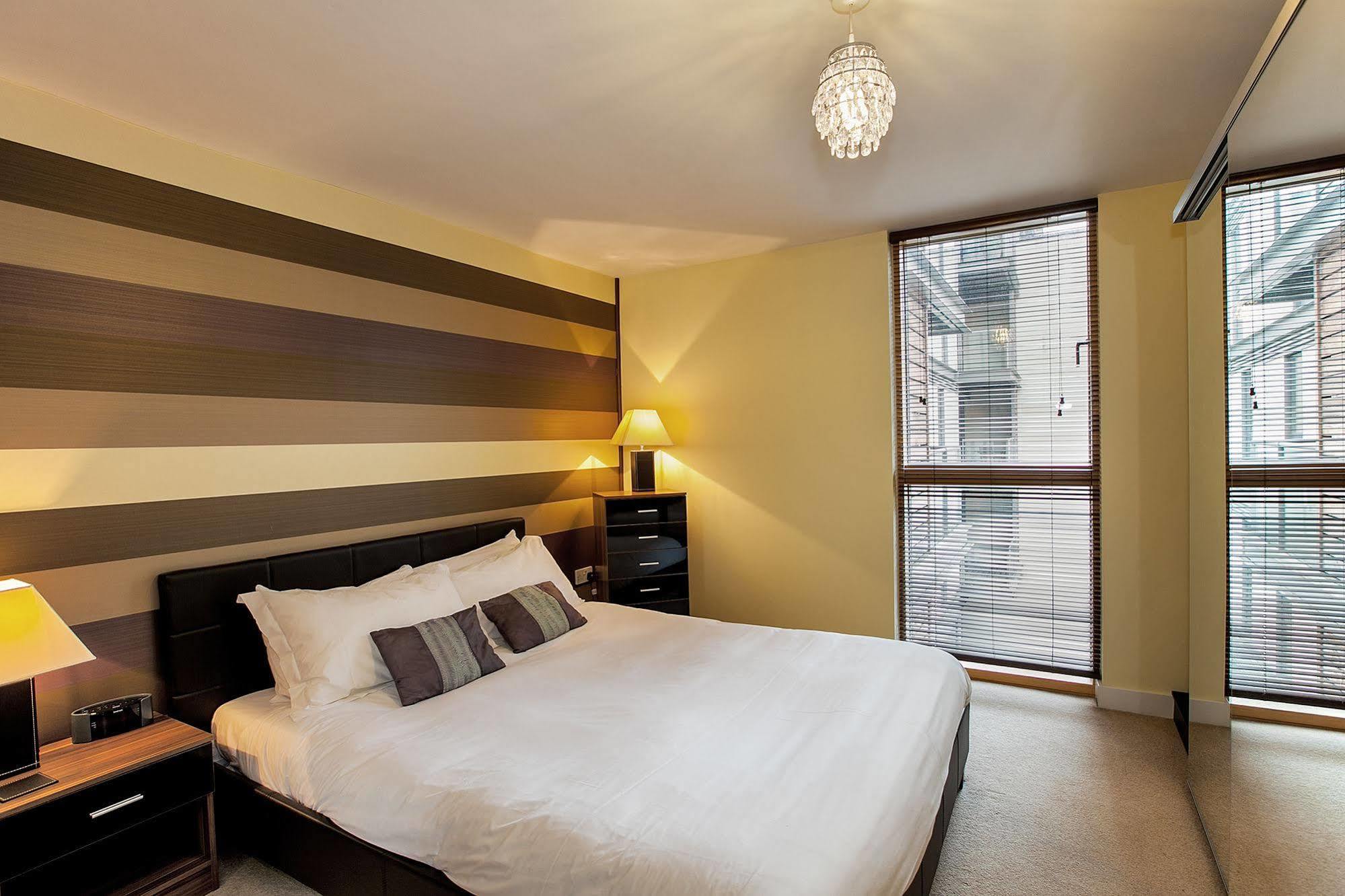 Hotel Vizion By Shortstaymk 4*