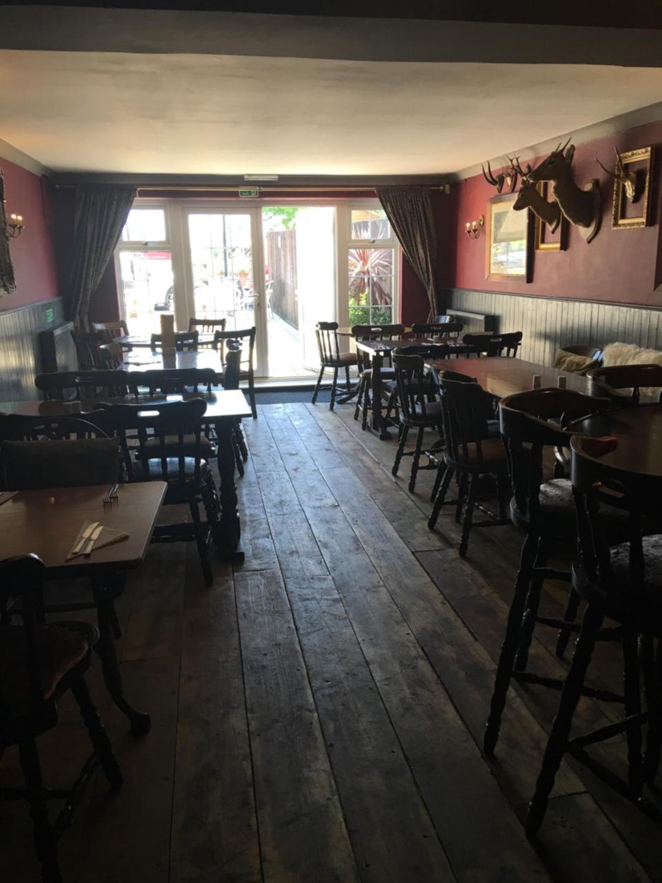 The New Lowndes Arms
