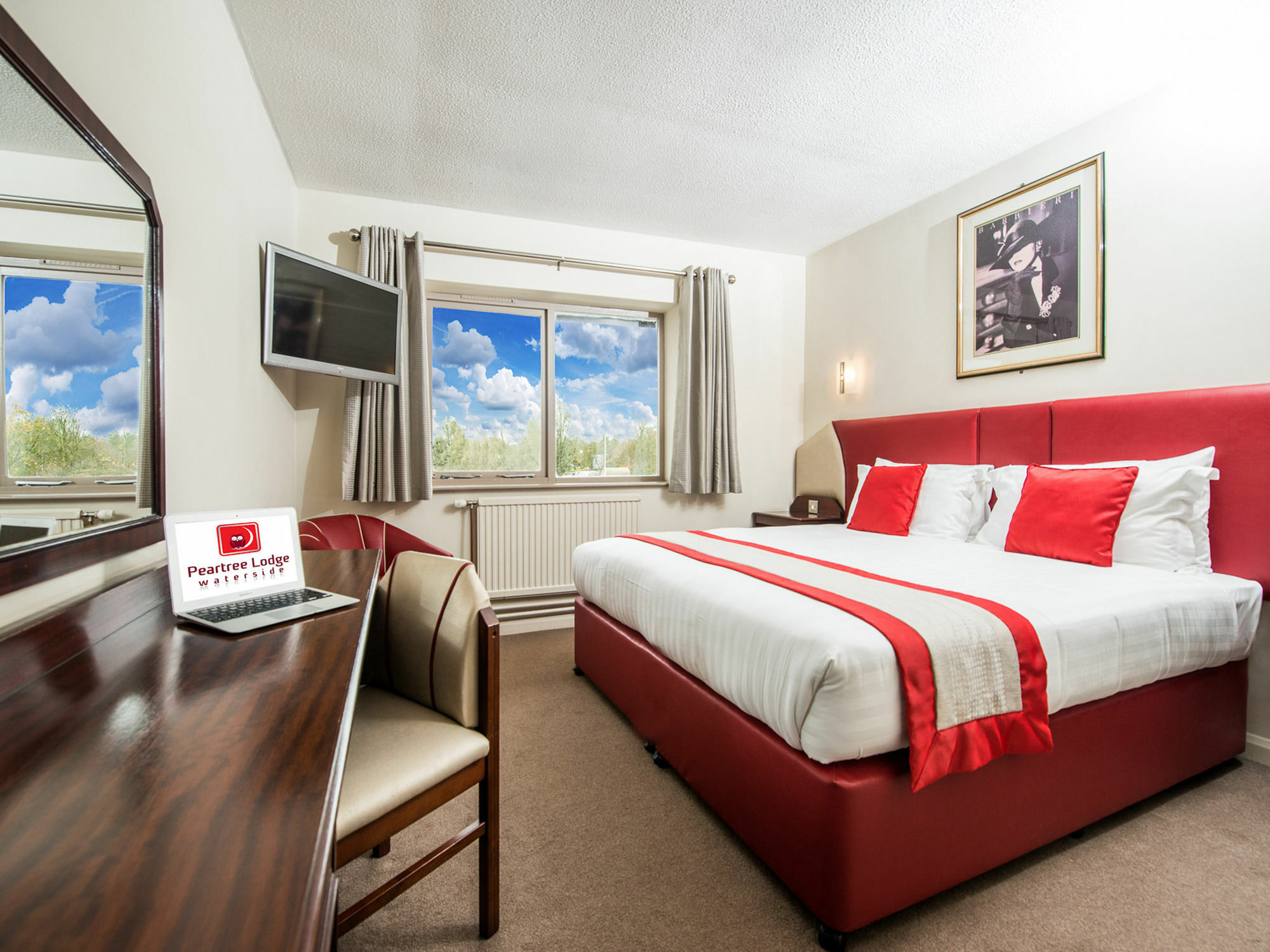 Lodge Peartree Waterside Milton Keynes