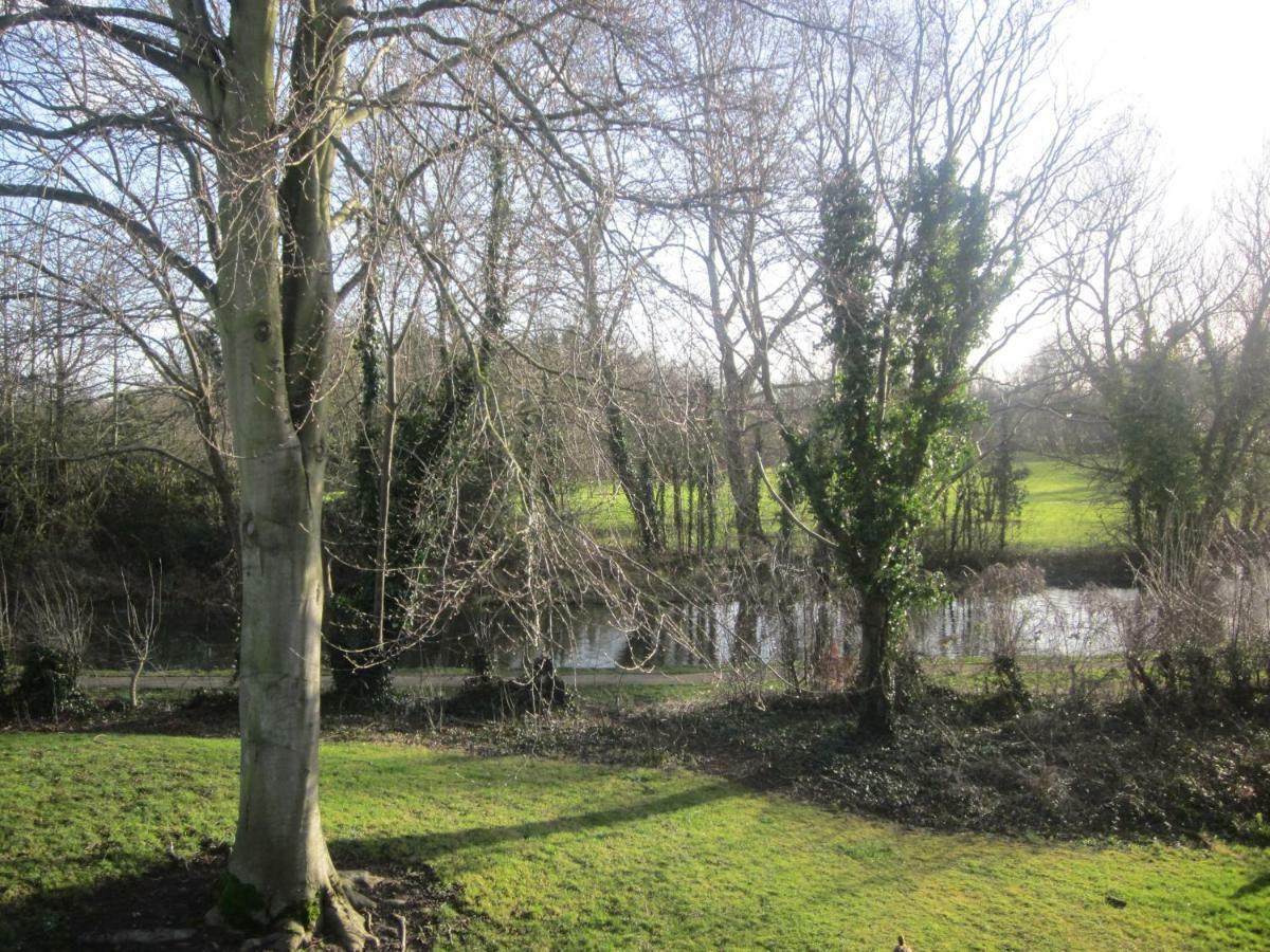 Canal Side Mk *