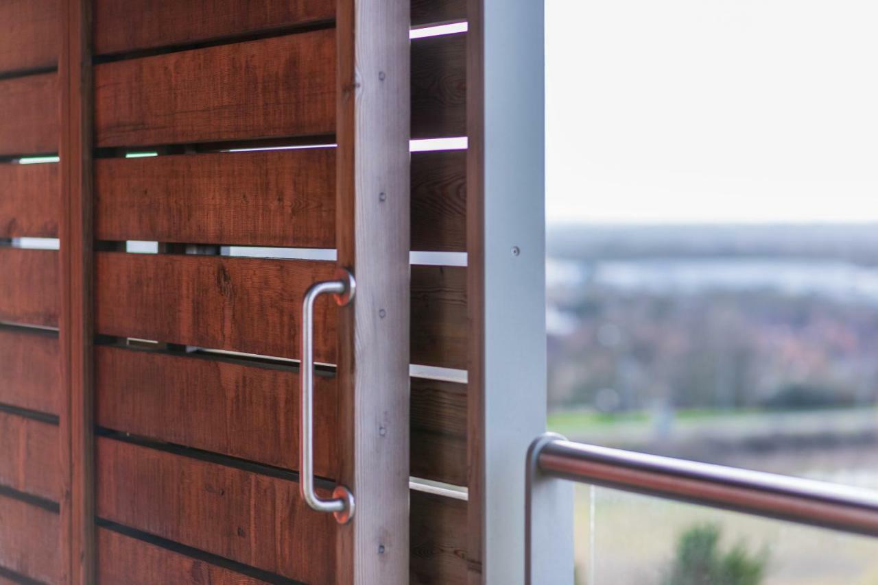 Istay At Vizion - Fully Equipped Modern Serviced With Balconies, Self Check-in, Superfast Broadband & Netflix, Free Underground Parking, 24h Security, Rooftop Gardens, Located In Mk Apartment