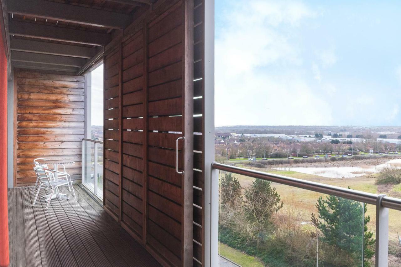 Istay At Vizion - Fully Equipped Modern Serviced With Balconies, Self Check-in, Superfast Broadband & Netflix, Free Underground Parking, 24h Security, Rooftop Gardens, Located In Mk